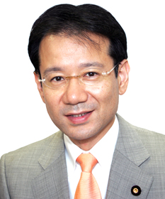 Kan Suzuki